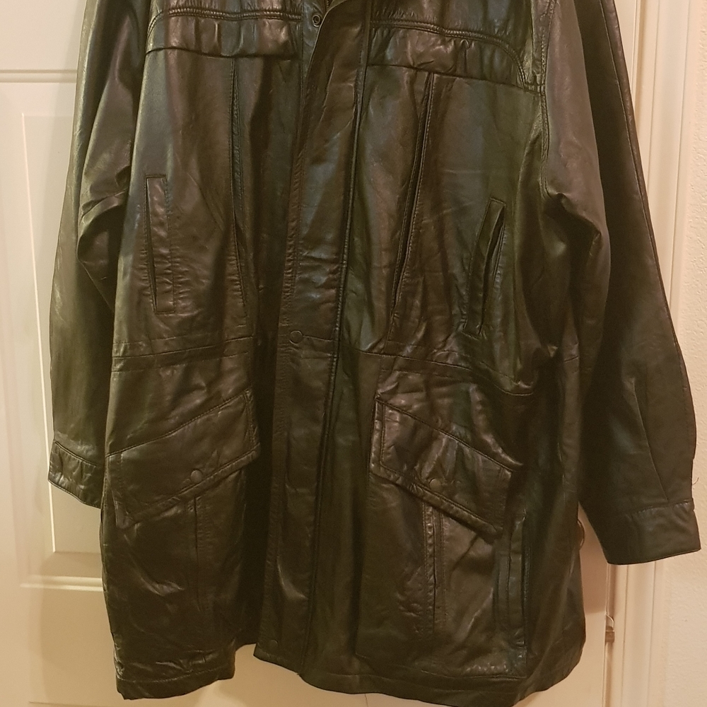Leather jacket - Picture 3 of 4